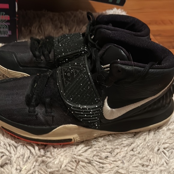 Nike Kyrie 6 - Picture 2 of 5
